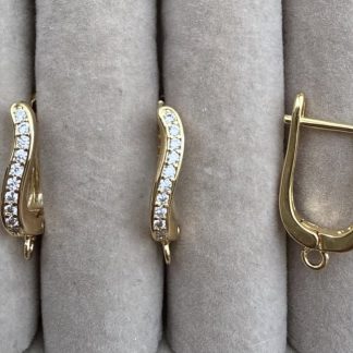 Швензи Вигин , гіпоалергений сплав по латуні, відтінок срібло
.
Розмір 18*12 мм
.
Ціна за пару