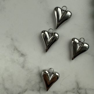Підвіс Серце продовгувате, нерж сталь
.
Розмір 13/16 мм 
.
Ціна за шт