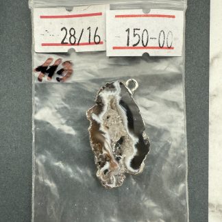 Друза 113 зріз агат, розмір 28/16мм, 1 петля, відтінок чорний