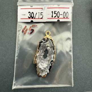 Друза 45 зріз агат, розмір 30/15 мм, 1 петля, відтінок коричневий, оправа золото