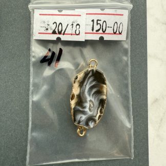 Друза 41 зріз агат, розмір 20/18 мм, 2 петлі, відтінок чорний, оправа золото