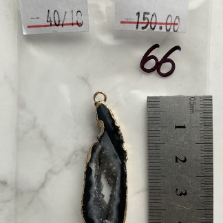 Друза 66 зріз агат, розмір 40/18 мм, 1 петля, відтінок чорний, оправа золото.