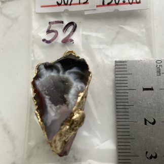 Друза 52 зріз агат, розмір 30/15 мм, 1 петлі, оправа золото,відтінок чорний.