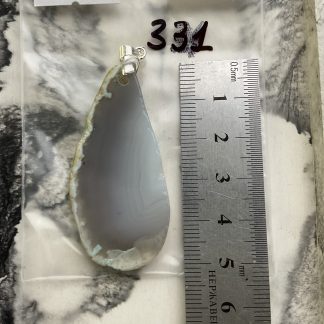 Друза 331 зріз агат, розмір 48/22 мм, 1 петля, відтінок сірий, підвіс срібло.