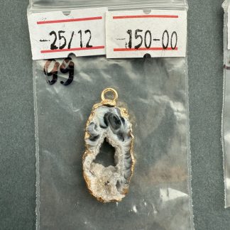 Друза 99 зріз агат, розмір 25/12 мм, 1 петля, відтінок сірий, оправа золото