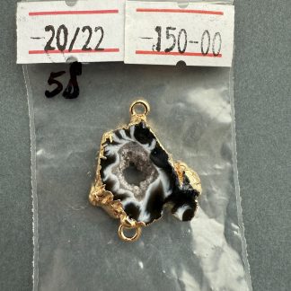 Друза 58 зріз агат, розмір 20/22 мм, 2 петлі, відтінок чорний, оправа золото