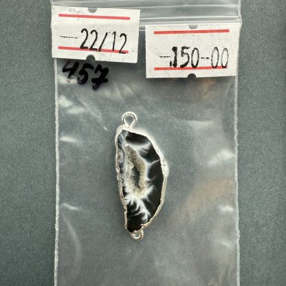 Друза 457 зріз агат, розмір 22/12 мм, 2 петлі, оправа відті срібло, відтінок чорний