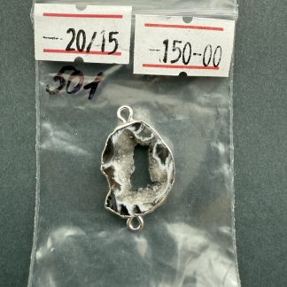 Друза 501 зріз агат, розмір 23/18 мм, 2 петлі, відтінок чорний, оправа золото