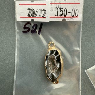 Друза 521 зріз агат, розмір 20/12 мм, 2 петлі, відтінок чорний, оправа золото