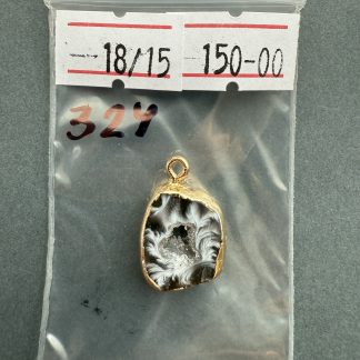 Друза 324 зріз агат, розмір 18/15 мм, 1 петля оправа золото, відтінок чорний
