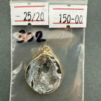 Друза 302 зріз агат, розмір 25/20 мм, 1 петля, відтінок чорний, оправа золото