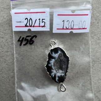 Друза 456 зріз  агат , розмір 15/20 мм, 2 петлі, оправа відтінок срібло, відтінок чорний