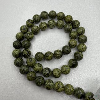 Намистини Змійовик, форма гладка куля
.
Розмір 8 мм, 38 см
.
Ціна за нитку