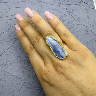 Каблучка з натураним кіанітом, позолота по латуні, має регулятор 😻✨💕 Масивне, але дуже охайне 🥰
.
Ціна 540 грн