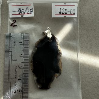 Підвіс Крапля 2, тонований агат. Має бейл з петлею, відтінок світле срібло, сталь
.
Розмір 40/70 мм 
.
Ціна за шт