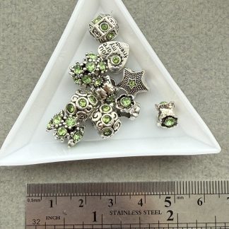 Намистини шарм 3, ❣️звичайний біжутерний сплав❣️, з стразами, відтінок рожевий
.
В наявності наборами по 10 штук. 
.
Ціна 150₴ — 10 штук упак.