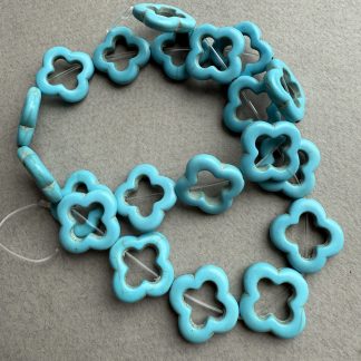 Конектор Говліт, 2 отвори, можна використовувати як конектор зробивши з пінів петлі, або як підвіску, поставивши 1 петлю з піна
:
Розмір 20 см , товщина 4 мм
.
Ціна 20 грн шт