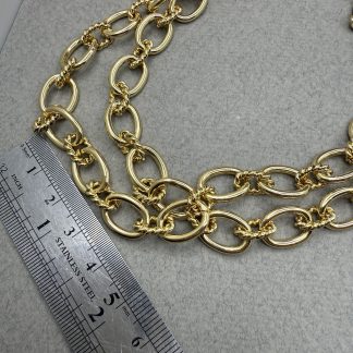 Ланцюжок Косичка, позолота по латуні 
.
Розмір 14/11 мм більше звено, 10/8 мм менше звично 
.
Ціна за метр