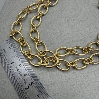 Ланцюжок Косичка, позолота по латуні 
.
Розмір 14/11 мм більше звено, 10/8 мм менше звично 
.
Ціна за метр