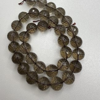 Намистини Раухтопаз (Димчатий кварц), мілка грань, форма куля
.
Розмір 12 мм, довжина 38 см
.
Ціна  за нитку