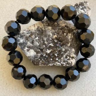 Браслет Агат, форма куля, гладка, граньована.
Розмір намистини 14мм, розмір 19см обхвату.
Ціна за шт.