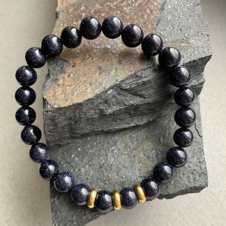 Браслет Ніч Каїра, форма куля гладка з вставкою намистини.
Розмір намистини 9мм, розмір 18см обхвату.
Ціна за шт.