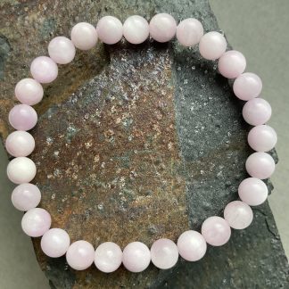 Браслет Кунцит, форма куля гладка.
Розмір намистини 7мм, розмір 16см обхвату.
Ціна за шт.