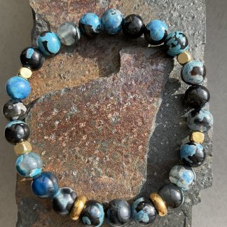 Браслет Агат «вени дракона», форма кругла, гладка з вставками намистин гематиту.
Розмір намистини 8мм, розмір17см обхвату.
Ціна за шт.