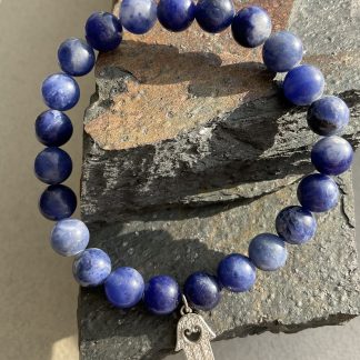 Браслет Кальдаліт, форма кругла, гладка з підвіскою.
Розмір намистини 8мм, розмір 18см обхвату.
Ціна за шт.