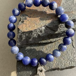 Браслет Кальдаліт, форма кругла, гладка з підвіскою.
Розмір намистини 8мм, розмір 18см обхвату.
Ціна за шт.