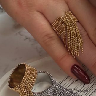 Каблучка Каскад кулька, ювелірна сталь, розємна регульована, відтінок тепле жовте золото 
.
Розмір 18 мм 
.
Ціна за шт