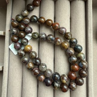 Намистини Пітерсіт, форма гладка куля. 
.
Розмір 8, довжина 39 см. 
.
Ціна за нитку