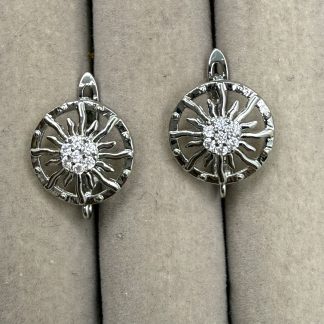 Швензи Штурвал, гіпоалергенний сплав по латуні, відтінок лимонне золото/ срібло 
.
Розмір 14/14 мм 
.
Ціна  за пару