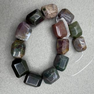 Намистини Індійський Агат, форма прямокутник, граньований
.
Розмір 13/17 мм, довжина 20 см❣️❣️Півнитка❣️❣️
.
Ціна за півнитку❣️❣️