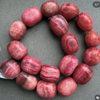 Намистини тонований Агат крупний, форма гладкий овал. 
.
Розмір 15/20 мм, довжина 37 см. 
.
Ціна за нитку