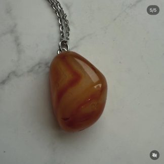 Підвіс Сердолік , форма крапля  + ланцюжок сталь
.
Розмір 35/38/10 мм
.
Ціна за шт